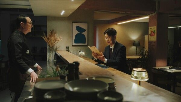 노동진 수협중앙회장과 수산물 홍보대사 개그맨 남희석이 출연한&nbsp;수산물 소비촉진 방송캠페인 영상 갈무리 /수협중앙회 제공