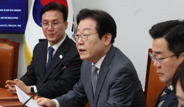 이재명 더불어민주당 대표가 31일 오전 서울 여의도 국회에서 열린 최고위원회의에서 발언을 하고 있다. /사진=뉴시스