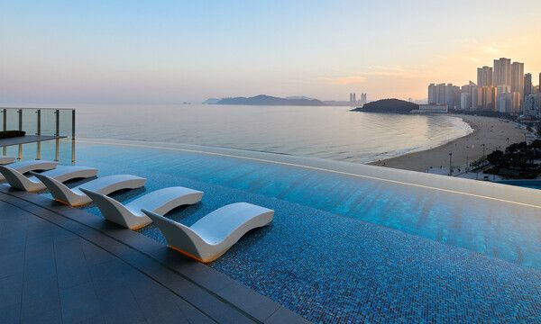 시그니엘 부산 야외 수영장