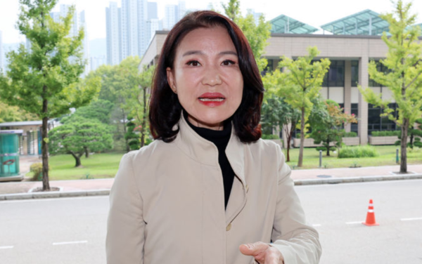 이진숙 방송통신위원장이 30일 오후 경기 과천시 방송통신위원회 청사로 마지막 출근을 하고 있다. /사진=뉴시스