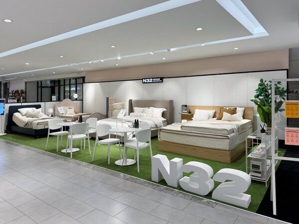 롯데백화점 인천점에 ‘시몬스XN32’ 팝업스토어 오픈