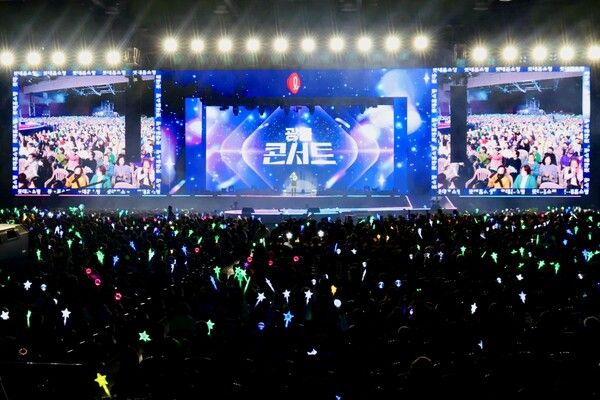 롯데홈쇼핑, 6000명 초청 '광클콘서트'&nbsp;