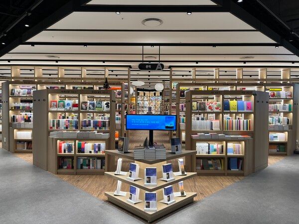 영풍문고, 용산 아이파크몰에 대형 매장 신규 오픈