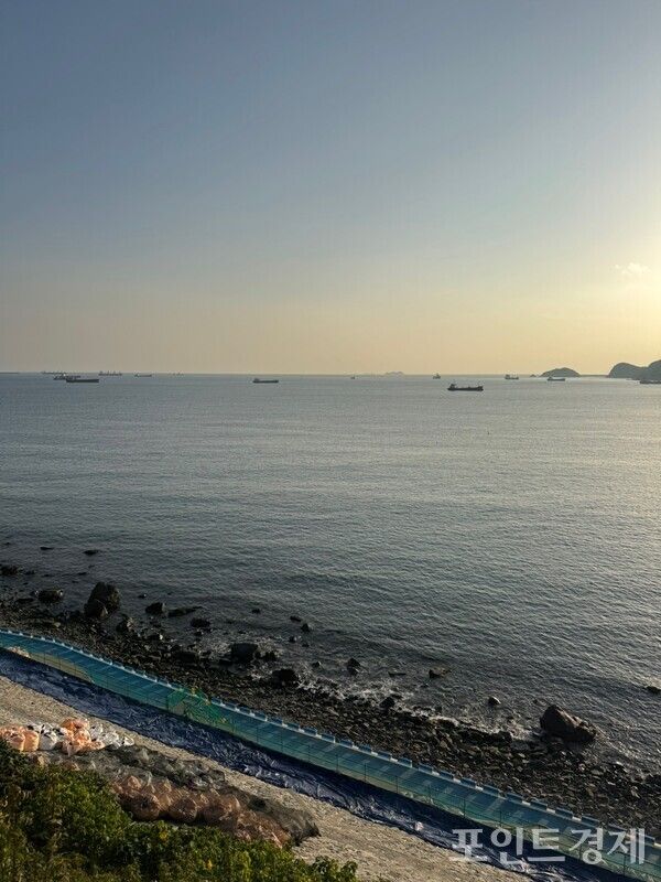 9일 부산 흰여울문화마을 바닷가 /사진=심다온