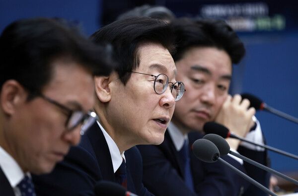 이재명 대통령이 11일 세종시 정부세종컨벤션센터에서 열린 농림축산식품부(농촌진흥청·산림청)-고용노동부 업무보고에서 발언하고 있다. /사진=뉴시스