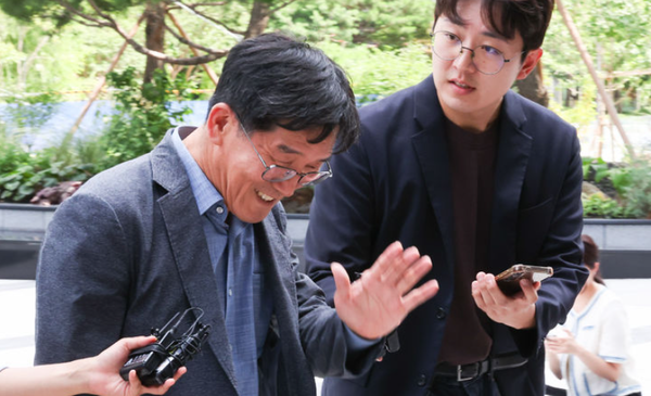 박춘원 JB우리캐피탈 대표가 서울 종로구 김건희 특검팀(특별검사 민중기)으로 소환 조사에 출석하고 있다 / 사진=뉴시스 (포인트경제)