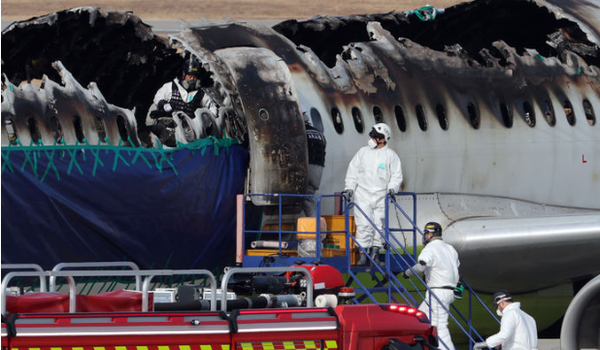 김해국제공항 에어부산 항공기 화재현장 합동감식 / 출처-뉴시스