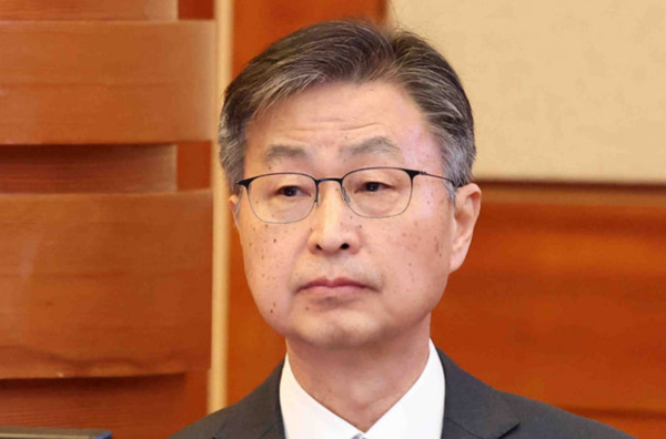 최재해 감사원장이 12일 오후 서울 종로구 헌법재판소 대심판정에서 열린 탄핵심판 첫 변론기일에 출석해 자리하고 있다. /사진=뉴시스