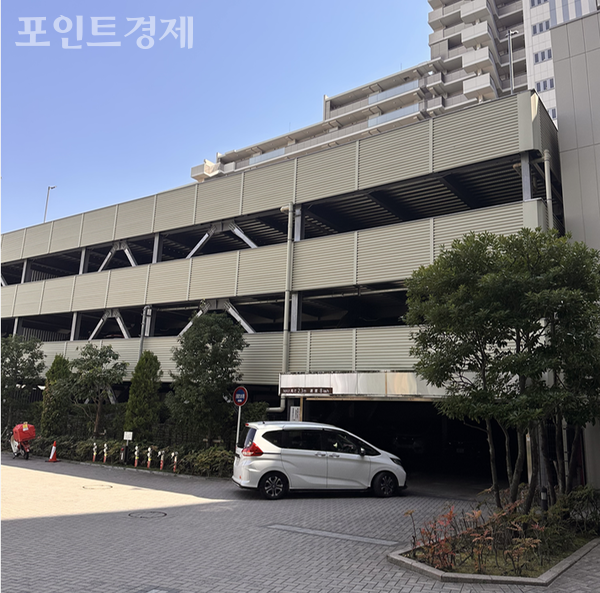 도쿄의 아파트 단지 내 자주식 주차장 시설&nbsp;ⓒ포인트경제 박진우 특파원