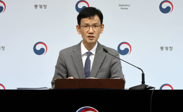 이두원 통계청 경제동향통계심의관이 2일 세종시 정부세종청사에서 2025년 3월 소비자물가동향을 발표하고 있다. /사진=뉴시스