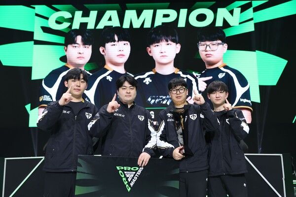 Gen.G 선수단 (왼쪽부터) 권창환, 박세영, 황세종, 고원재. [사진=넥슨](포인트경제)