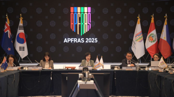 식품의약품안전처는 제3회 아시아·태평양 식품규제기관장 회의 '아프라스 2025'에서 한국이 차기 의장국 재선출로 향후 3년간 아프라스가 아·태 지역을 대표하는 국제 식품협의체로 도약할 수 있도록 리더십을 발휘하게됐다고 16일 밝혔다. /식품의약품안전처