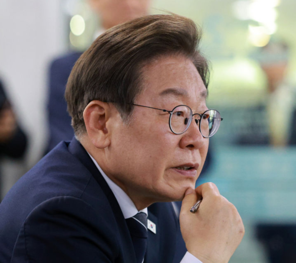 이재명 대통령이 13일 경기도 파주시 장단면 행정복지센터에서 열린 주민 간담회에서 발언하고 있다. /사진=뉴시스