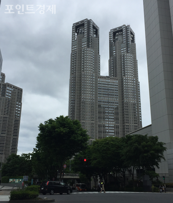 자민당이 참패한 도쿄도의회 선거가 열린 도쿄도청 청사ⓒ포인트경제 박진우 도쿄 특파원