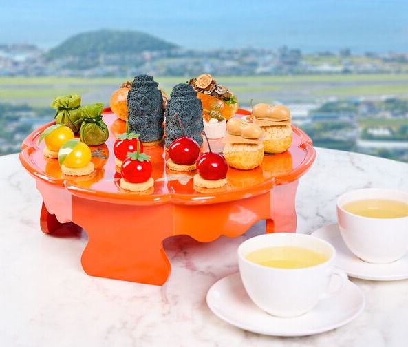 제주 드림타워 복합리조트, 38층서 즐기는 한국 전통 다과상 ‘하이티 세트’ 선봬 /롯데관광개발 제공