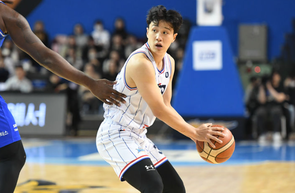 프로농구 부산 KCC의 허웅 / KBL 제공 (포인트경제)