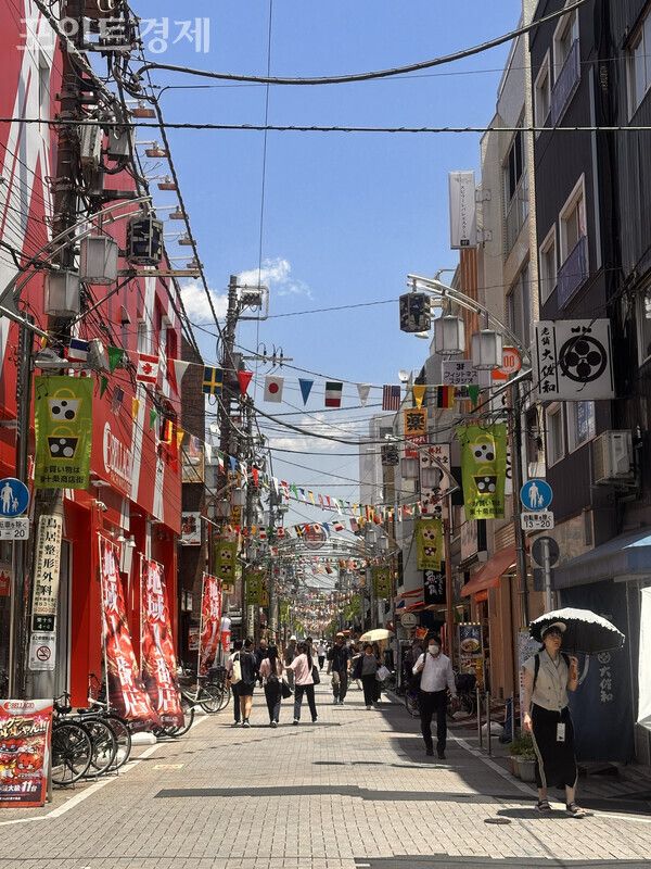 점심시간 무렵, 잠시 활기를 되찾은 거리&nbsp;ⓒ포인트경제 박진우 특파원