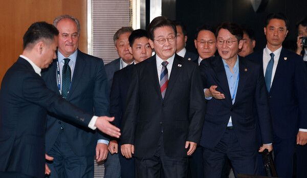 이재명 대통령이 13일 서울 강남구 코엑스에서 열린 2025 세계정치학회(IPSA) 서울총회 개막식에 참석하고 있다. /사진=뉴시스