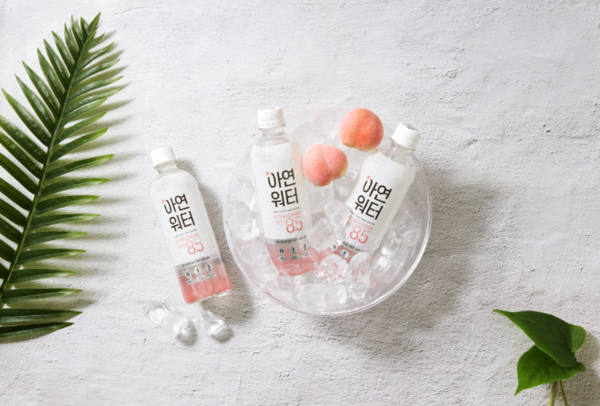 '빙그레 건강 tft'에서 출시한 '아연워터' [사진=빙그레] (포인트경제)