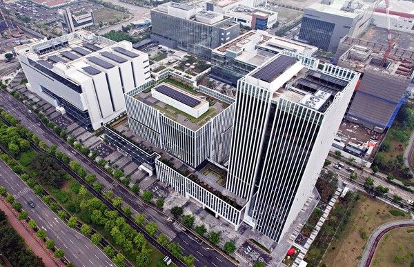 오스템글로벌 트리플타워 /오스템임플란트 제공