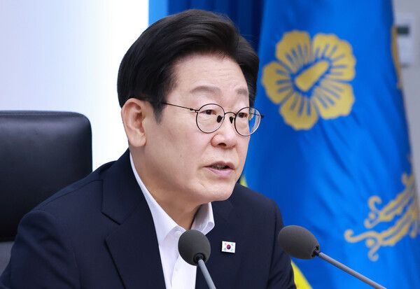 이재명 대통령이 지난 17일 서울 용산 대통령실 청사에서 열린 4차 수석·보좌관 회의에서 발언하고 있다. (대통령실통신사진기자단)