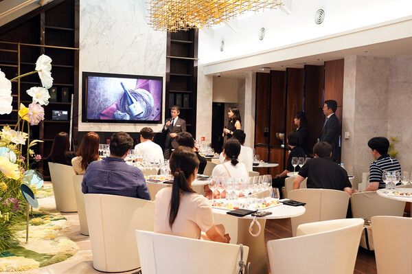 롯데면세점 (포인트경제)