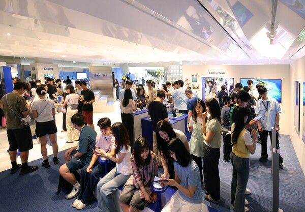 12일 서울 영등포구 더현대 서울에 오픈한 '갤럭시 스튜디오' 전경 /삼성전자 (포인트경제)