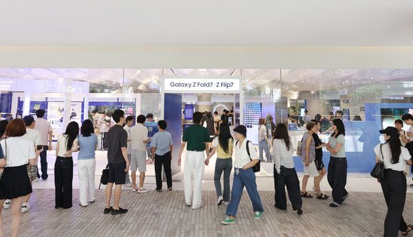 12일 서울 영등포구 더현대 서울에 오픈한 '갤럭시 스튜디오' 전경 /삼성전자 (포인트경제)