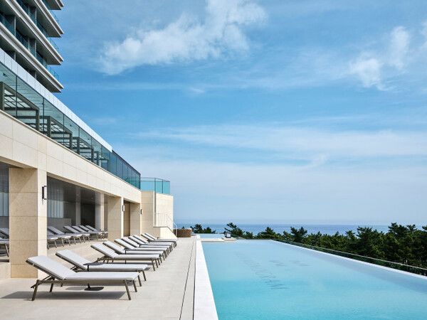 신라모노그램 강릉 호텔 야외 수영장&nbsp; /호텔신라 (포인트경제)