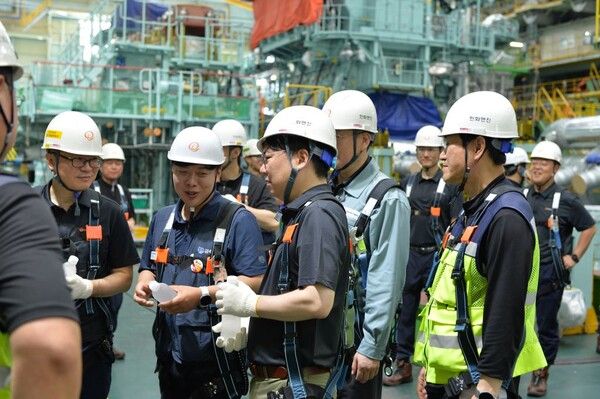 한화엔진은 올여름 폭염과 폭우가 지속되는 가운데 현장 근로자의 안전 강화를 위해 경영진이 직접 현장을 방문해 점검을 실시했다. /한화엔진 (포인트경제)