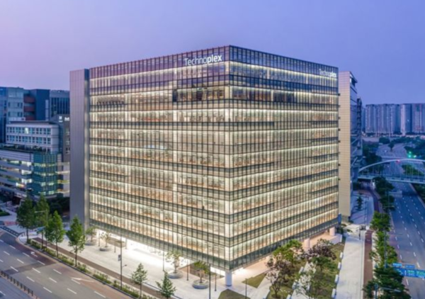 &nbsp;경기 성남시 분당구 판교로에 있는 한국앤컴퍼니 본사 사옥 모습. /한국앤컴퍼니