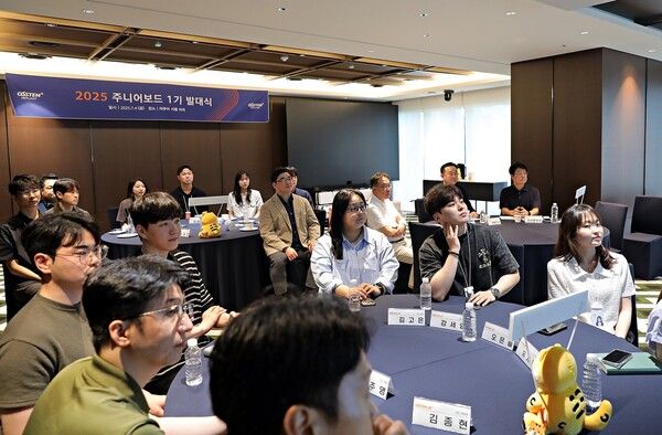 오스템임플란트는 지난 4일 서울 강서구 머큐어 서울 마곡에서 1기 주니어보드 발대식을 진행했다. /오스템임플란트 제공