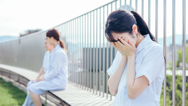 직장 내 스트레스와 번아웃에 시달리는 일본의 젊은 직장인들/니폰닷컴 보도분 갈무리(포인트경제)