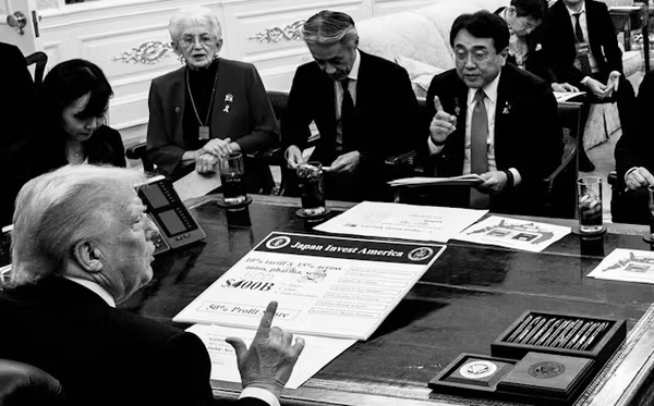 도널드 트럼프 미국 대통령이 일본 대표단과의 관세 협의중/니혼게이자이 신문 보도분 갈무리(포인트경제)