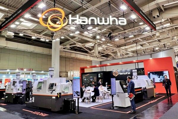 EMO 2025 전시에 설치된 한화세미텍의 전시 부스&nbsp; /한화세미텍 제공