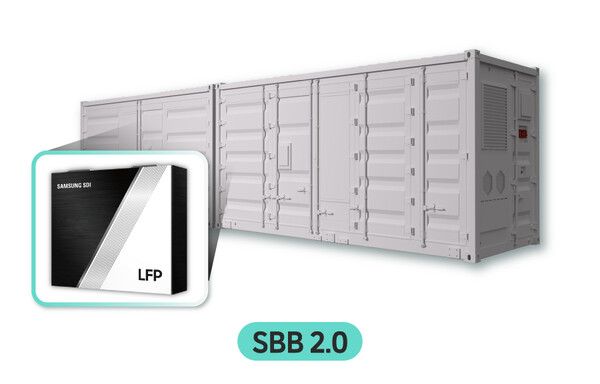 삼성SDI가&nbsp;'RE+ 2025'에서 신규로 공개한 LFP ESS 제품 'SBB(Samsung Battery Box) 2.0'