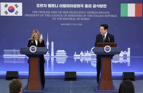 재명 대통령과 조르자 멜로니 이탈리아 총리가 19일 청와대에서 한-이탈리아 공동언론발표를 하고 있다. /사진=뉴시스