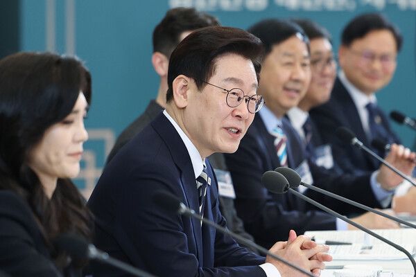 이재명 대통령이 25일 청와대에서 열린 '확대 국가관광전략회의'에서 발언하고 있다. /청와대통신사진기자단