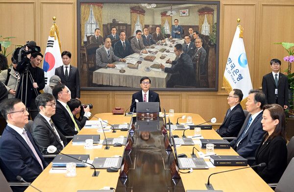 이창용 한국은행 총재가 26일 서울 중구 한국은행 본관에서 금융통화위원회 본회의를 주재하고 있다. /사진=뉴시스