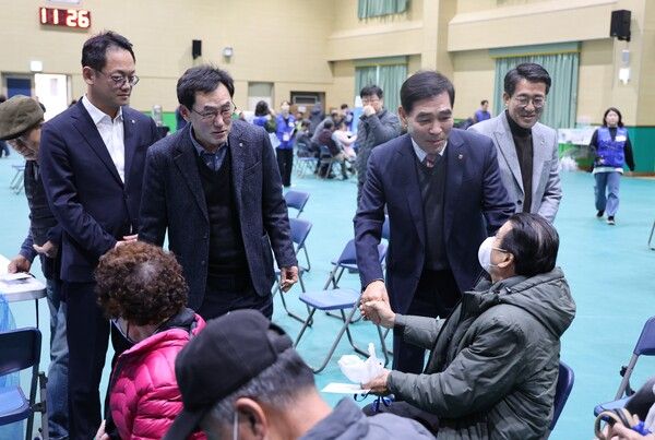 NH농협생명, 올해 첫 농촌 의료봉사 ...농촌의료 취약지역 지원 /NH농협생명 제공