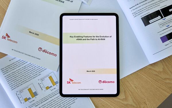 SKT와 NTT도코모가 공동 발간한 백서. [사진=SKT] (포인트경제)