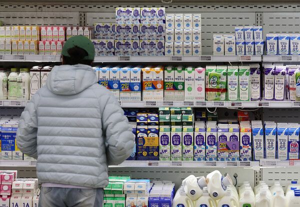 지난 5일 오전 서울의 한 마트의 유제품 진열대 /사진=뉴시스