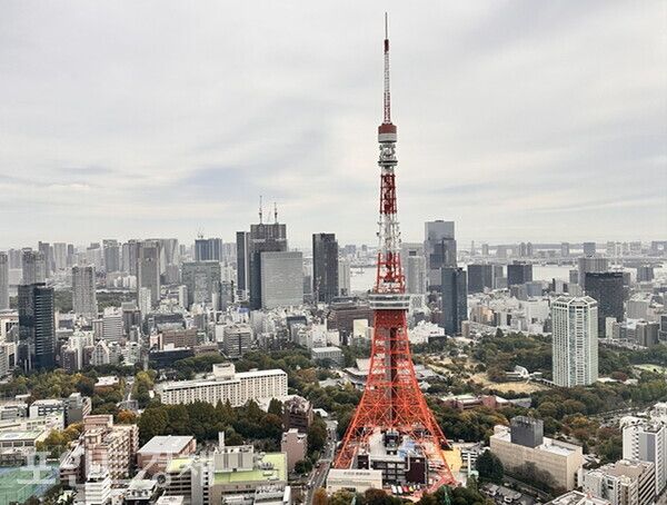 도쿄 도심 전경과 도쿄타워/사진=박진우 특파원 ⓒ포인트경제