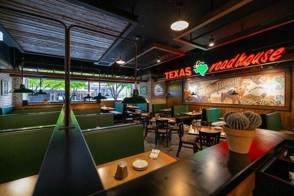 현대그린푸드 텍사스 로드하우스 잠실본점 내부 전경 /현대그린푸드 제공