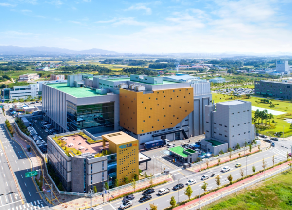 충북 오창에 위치한 에코프로비엠 본사 전경