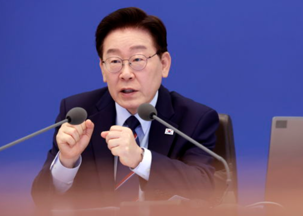 이재명 대통령이 12일 청와대에서 열린 국무회의 겸 제8차 비상경제점검회의에서 발언하고 있다. /사진=뉴시스
