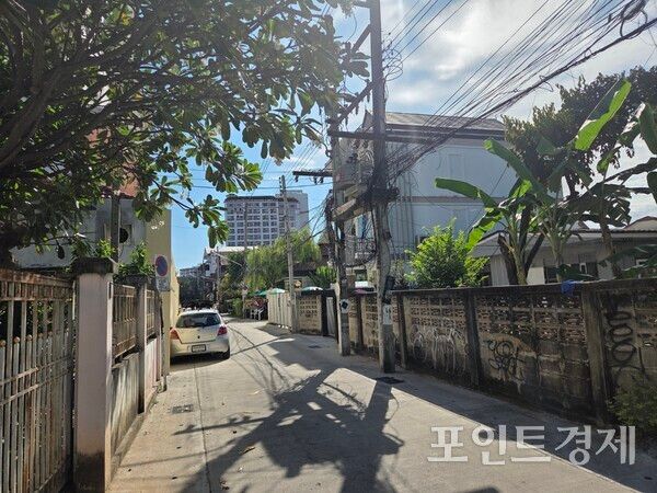 지난해 10월 태국 치앙마이의 한 골목의 모습&nbsp;ⓣ포인트경제