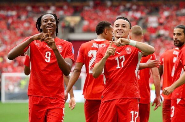 선제골 후 기뻐하는 스위스 선수들/FIFA 홈페이지 갈무리(포인트경제)