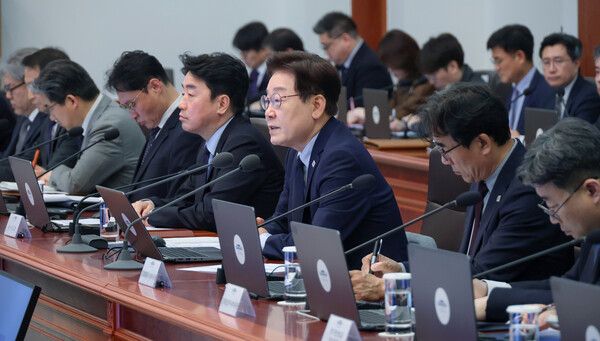이재명 대통령이 지난달 28일 청와대에서 열린 수석보좌관회의에서 발언하고 있다. /사진=뉴시스