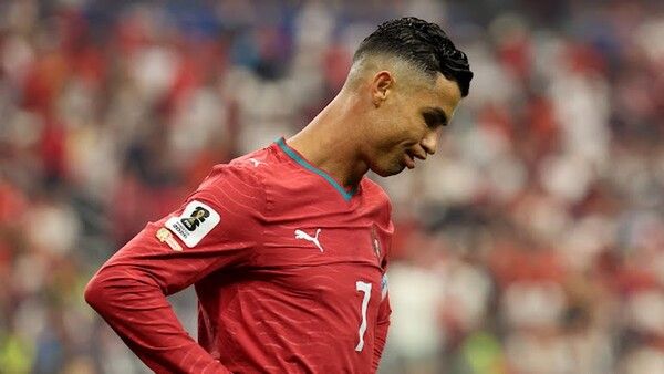 포르투갈의 크리스티아누 호날두가 아쉬운 표정을 짓고 있다/FIFA 홈페이지 갈무리(포인트경제